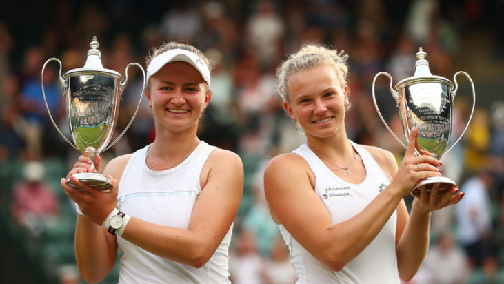 Wimbledon: Triumf Krejcikovej i Siniakovej.