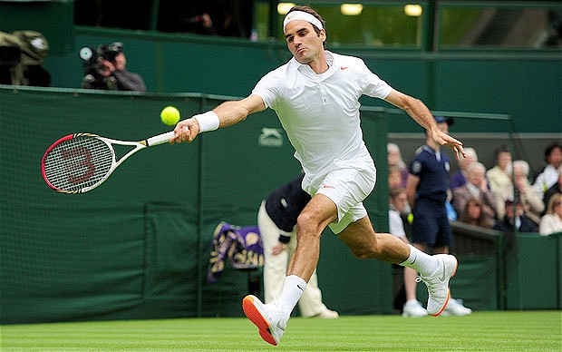 Roger Federer znów awansuje